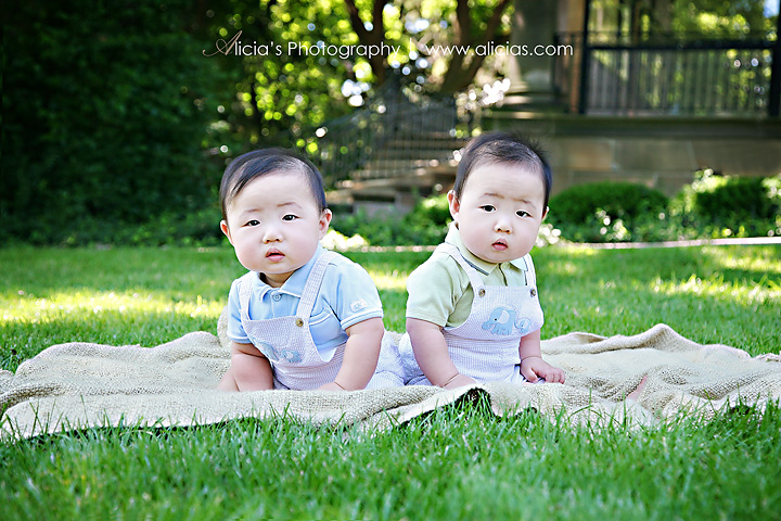 Wheaton Chicago Family Photographer...Twins