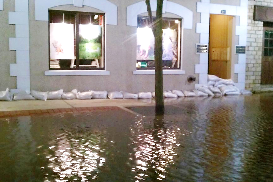At 2:00 am the water started to rise in the front of the studio.